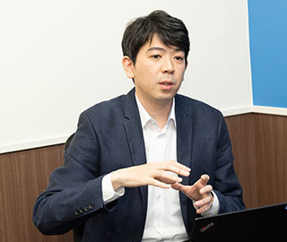 合同会社 西友